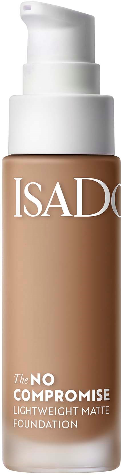 En flaska med flytande foundation med pump, märkt ISAD, med titeln 'The No Compromise Lightweight Matte Foundation.'