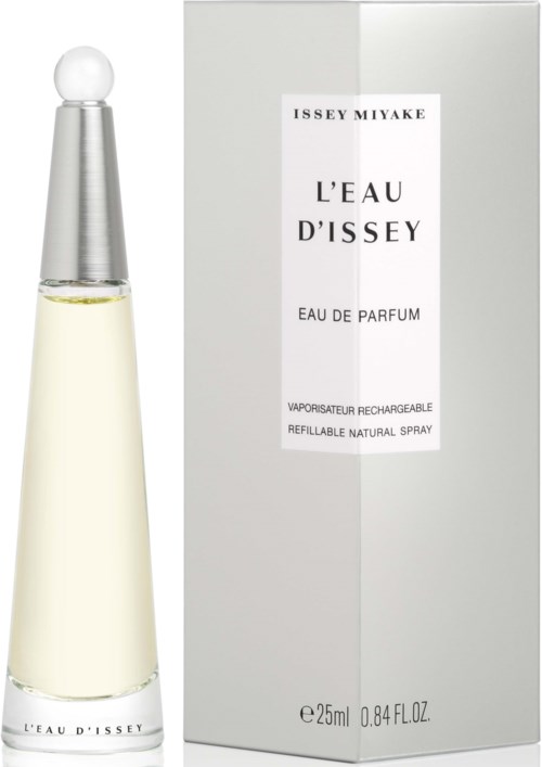 Een slanke parfumfles met een witte bolkroon, naast een wit doosje met 'Issey Miyake L'Eau D'Issey'-label.