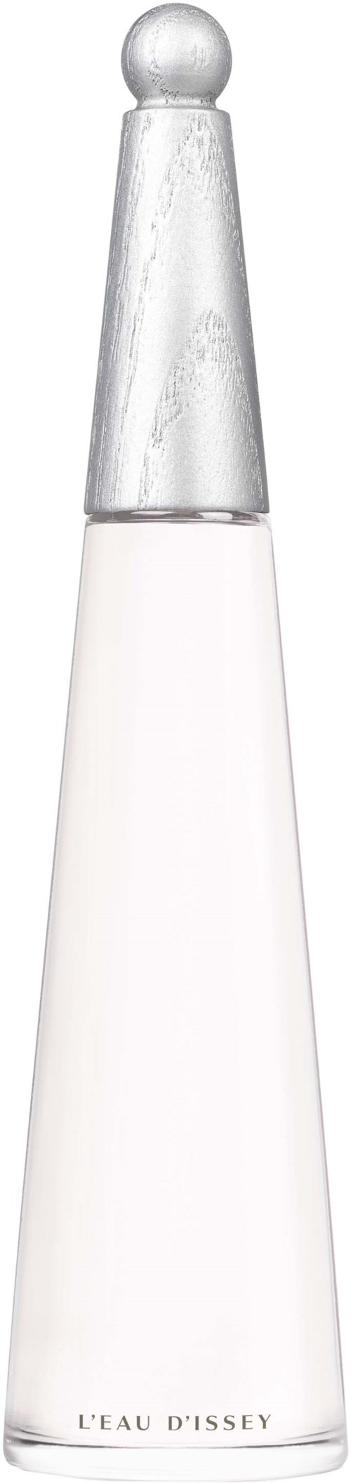 Een lange, slanke parfumfles met een bolle bovenkant en doorzichtig glas. Onder staat L'EAU D'ISSEY.