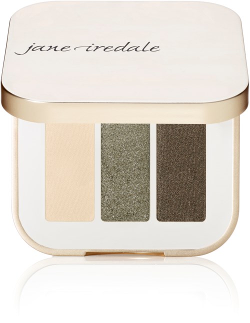 Tre ögonskuggsnyanser i en kompakt behållare med beige, grå och mörkbrun färg.