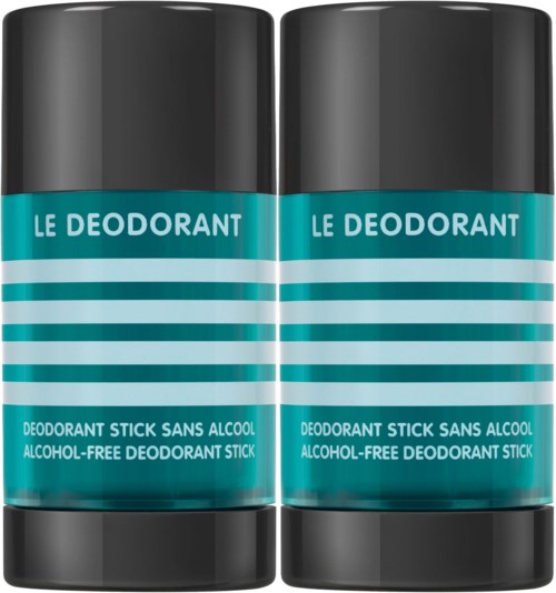 Zwei alkoholfreie Deosticks mit schwarzen Kappen und türkisfarbenen Etiketten, mit "Le Deodorant" beschriftet.