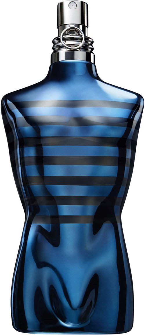 Een parfumfles in de vorm van een menselijk torso, blauw met zwarte horizontale strepen, en een zilveren spraydop.