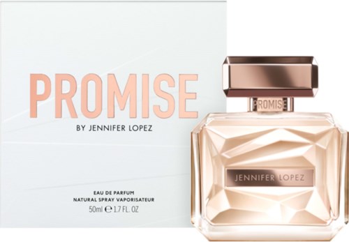 Een parfumfles met een geometrisch ontwerp in roze en goud naast een doos met 'PROMISE' van Jennifer Lopez.