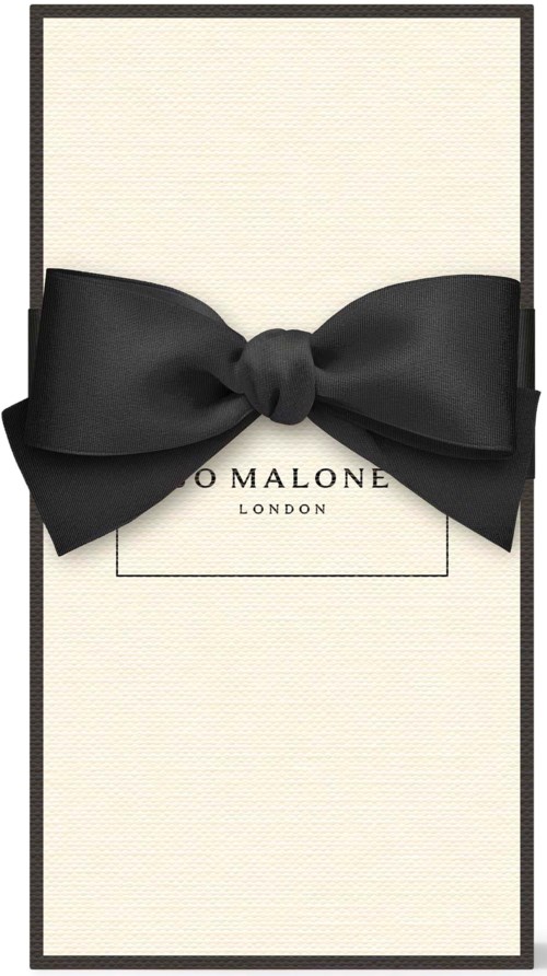 Valkoinen lahjapakkaus mustalla kirjalla ja tekstillä 'Jo Malone London'.