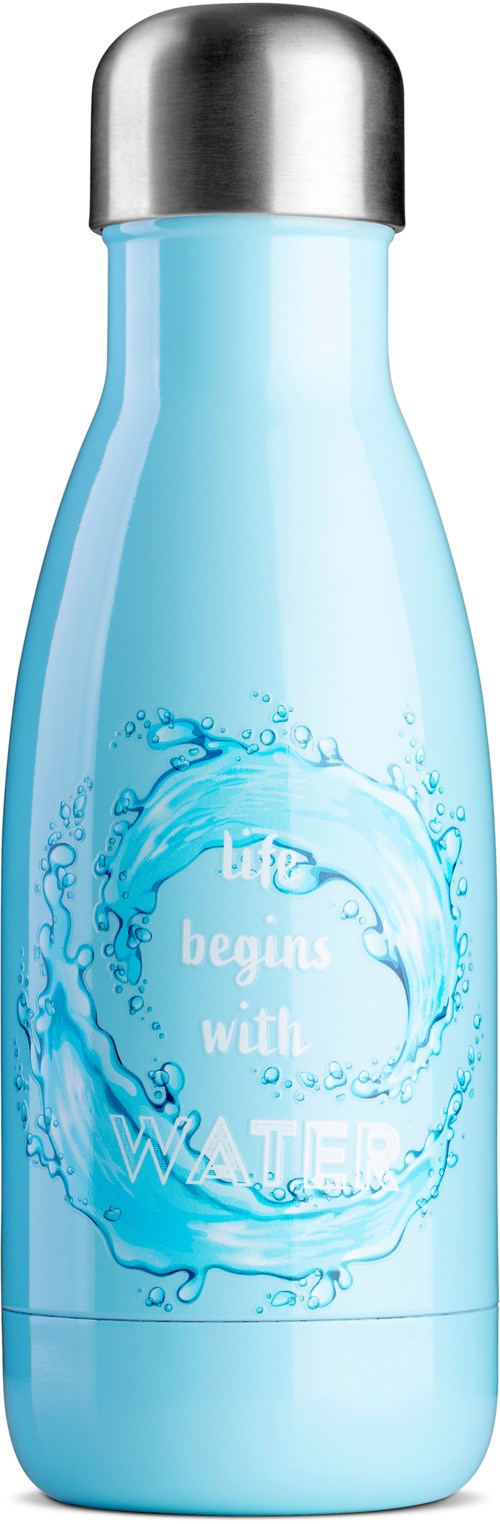 Hellblaue Wasserflasche mit silberner Kappe und Wasserbotschaft.