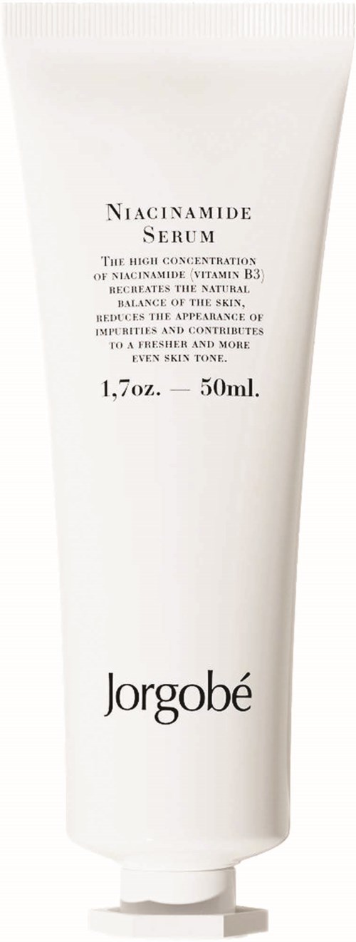 Valkoinen Jorgobé Niacinamide-seerumitölkki mustalla tekstillä, 50 ml, ihon hyväksi.