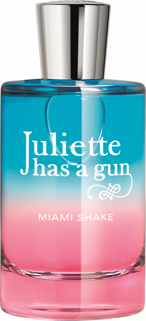 Een parfumfles met blauwe en roze vloeistof, zilveren dop en witte tekst die zegt "Juliette Has a Gun Miami Shake."