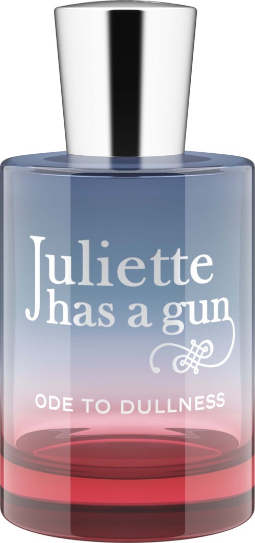 Een parfumfles met grijs en roze kleuren, zilveren dop, en de tekst "Juliette has a gun" en "Ode to dullness."