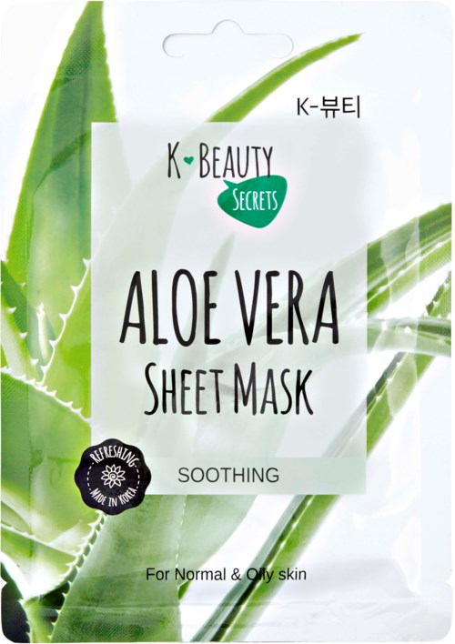 Verpakking van aloe vera sheetmasker met aloe bladeren en tekst over kalmerende huid voor normale en vette huid.