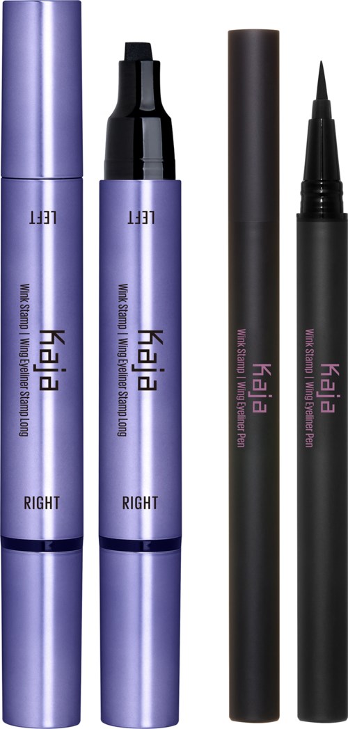 Vier make-up-producten: twee paarse tubes met zwarte dop, twee zwarte pennen met punt, gemarkeerd in roze en zwarte tekst.