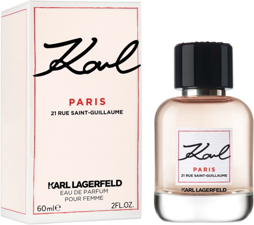 Ein Parfümflasche und -schachtel mit Logo, Paris-Adresse und Markenname Karl Lagerfeld, in Schwarz-Weiß mit rosa Nuance.