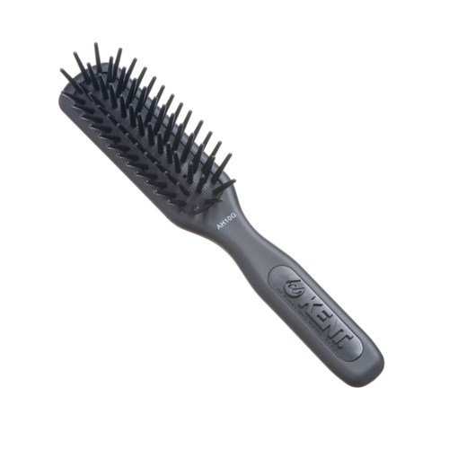 Eine schwarze Haarbürste mit dicken Borsten und Griff mit Markennamen. Geeignet zum Entwirren der Haare.
