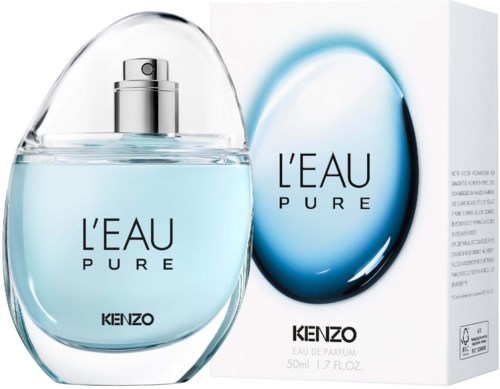 Ein Parfümflasche und Karton für L'EAU PURE von Kenzo, hellblaue Flüssigkeit in der Flasche. Die Verpackung hat ein blaues Ovaldesign.