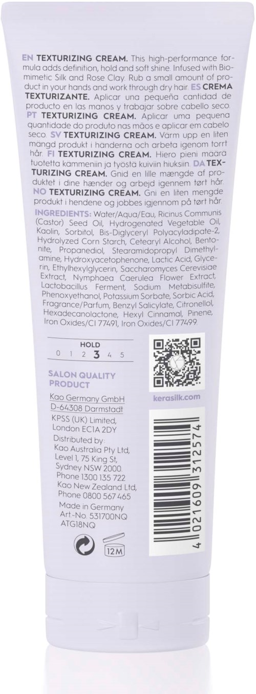 Das Bild zeigt die Rückseite einer Tube Texturizing Cream mit Text, Barcode und QR-Code.