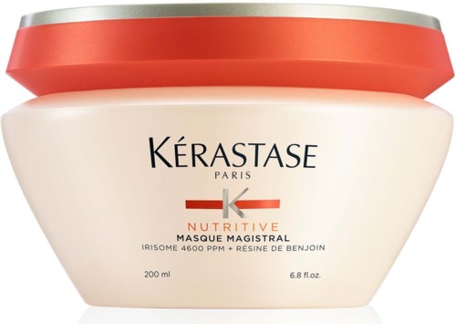 Een pot Kérastase Nutritive haarmasker, witte container met rood deksel en zwarte en rode tekst.