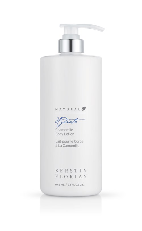 En vit flaska med pump märkt 'Kamomill Body Lotion' från Kerstin Florian, med blad och elegant skrivstil.