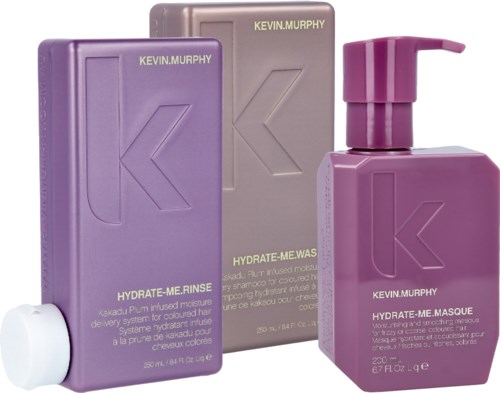 Lila Haarpflegeflaschen und Schachteln, mit der Marke Kevin Murphy und Produkt Hydrate-Me.Wash.
