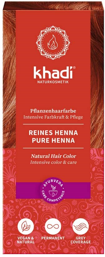 Rød emballasje for Khadi ren henna hårfarge, nevner naturlige, veganske og permanente egenskaper.