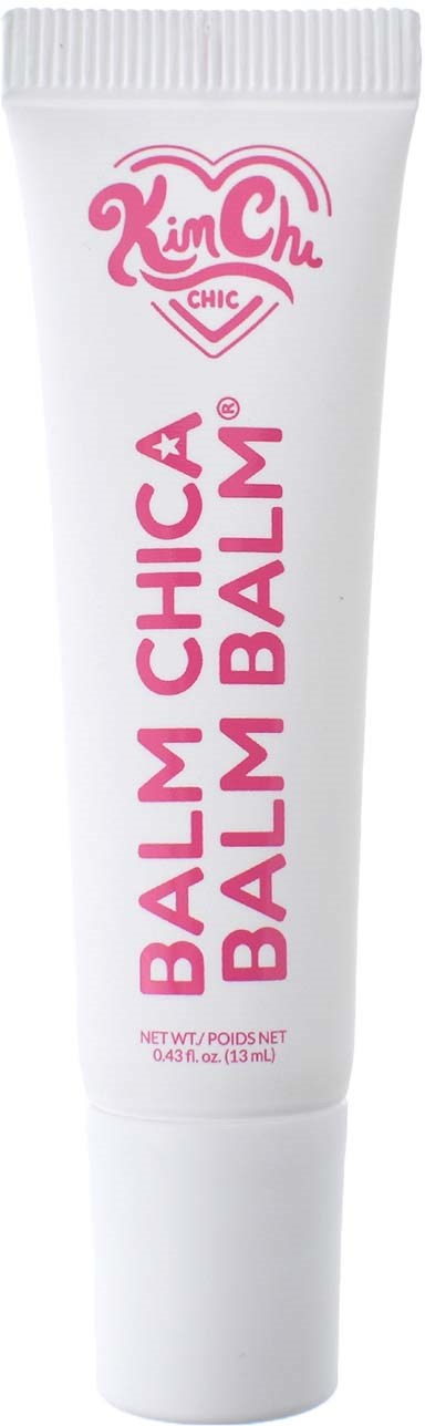 Kim Chi Chic Chic Balm Chick -tuubi, valkoinen, pinkki teksti ja logo, tarkoitettu ihonhoitoon tai meikkaamiseen.