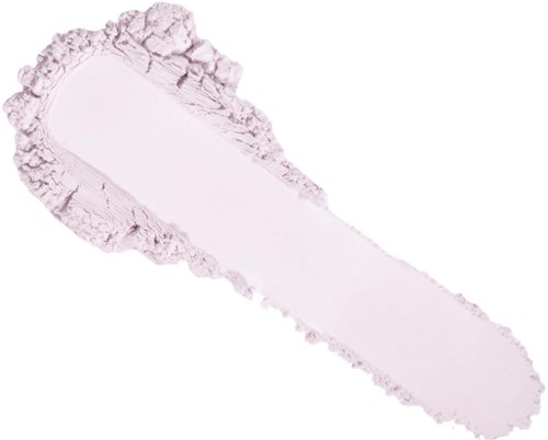 Valkoinen irtolakka levitetty ja sen vieressä oleva raita, mahdollisesti kosmetiikkatuote kuten kasvo- tai kehotuoksut.