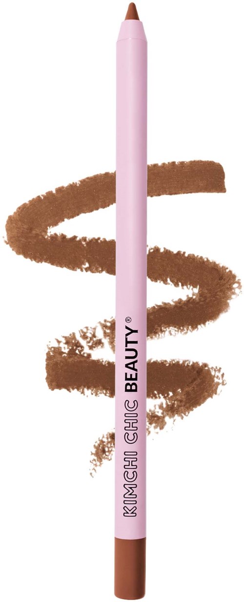 Ein pinker Make-up-Stift mit brauner Spitze und den Worten "KIMACHI CHIC BEAUTY" darauf, zeichnet eine braune Spirale.