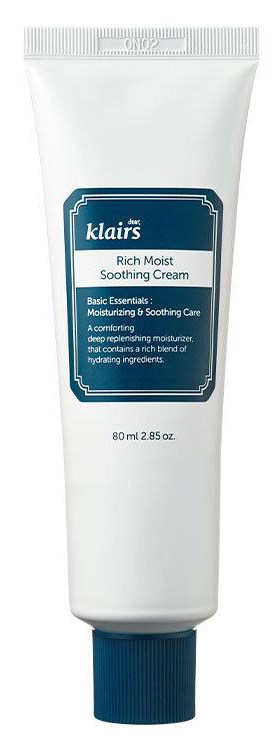 En vit tub av Klairs Rich Moist Soothing Cream med blå etikett och lock.