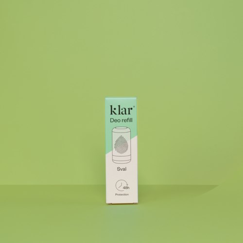 Verpakking van een deodorant refill met vingerafdruk-icoon, gemarkeerd 'Sval' en '48h bescherming', op een groene achtergrond.