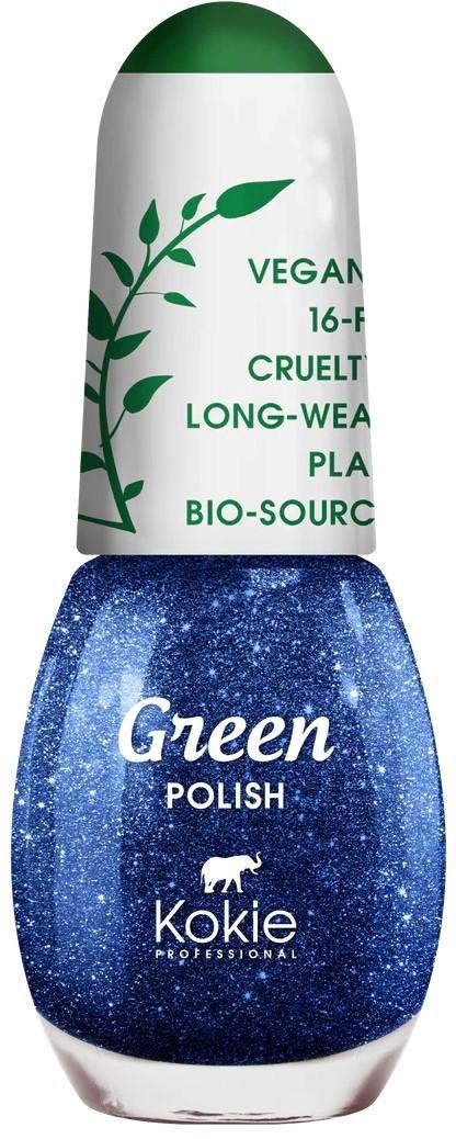 Een nagellakkfles met een groen-witte label en een blauwe, glitters lak.
