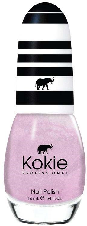 Eine Flasche rosa Nagellack mit schwarzen und weißen Streifen auf dem Deckel und einem Elefantenlogo. Die Marke ist Kokie Professional.
