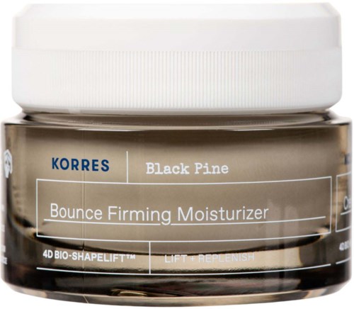 Een klein potje Korres Bounce Firming Moisturizer met geur van zwarte den.