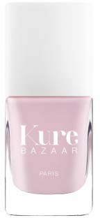 Rote Nagellackflasche mit den Worten 'Kure' und 'Bazaar', Paris.