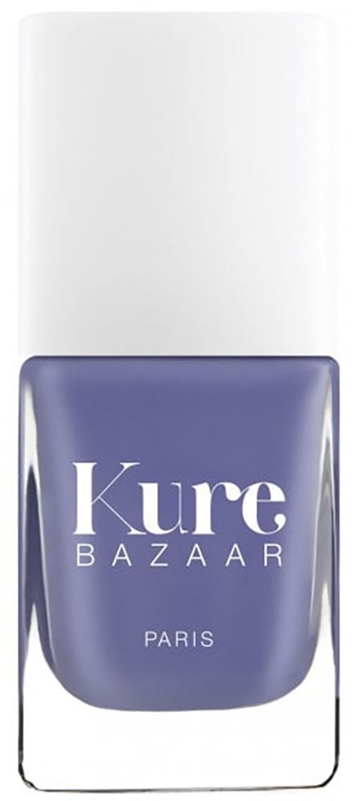 Eine lila Nagellackflasche mit weißem Deckel und der Aufschrift "Kure BAZAAR PARIS".