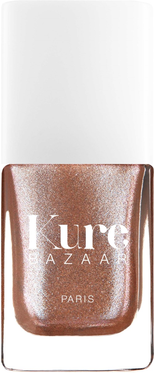 Eine Nagellackflasche mit glänzendem, metallischem Braun und weißem Text. Die Marke ist Kure Bazaar, Paris.