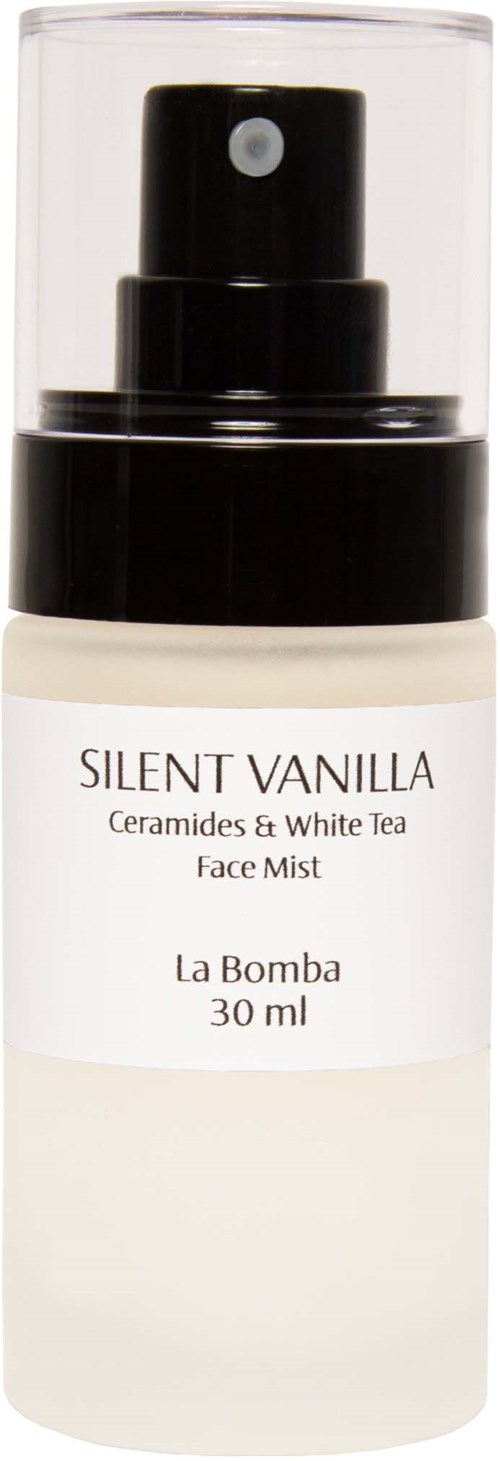 En hvit og svart sprayflaske merket Silent Vanilla Face Mist med 30 ml innhold.