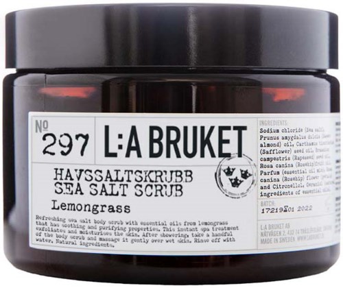 Meersalzpeeling mit Zitronengrasduft in einem schwarzen Glas von L:A Bruket, Schweden. Verwendet natürliche Inhaltsstoffe.