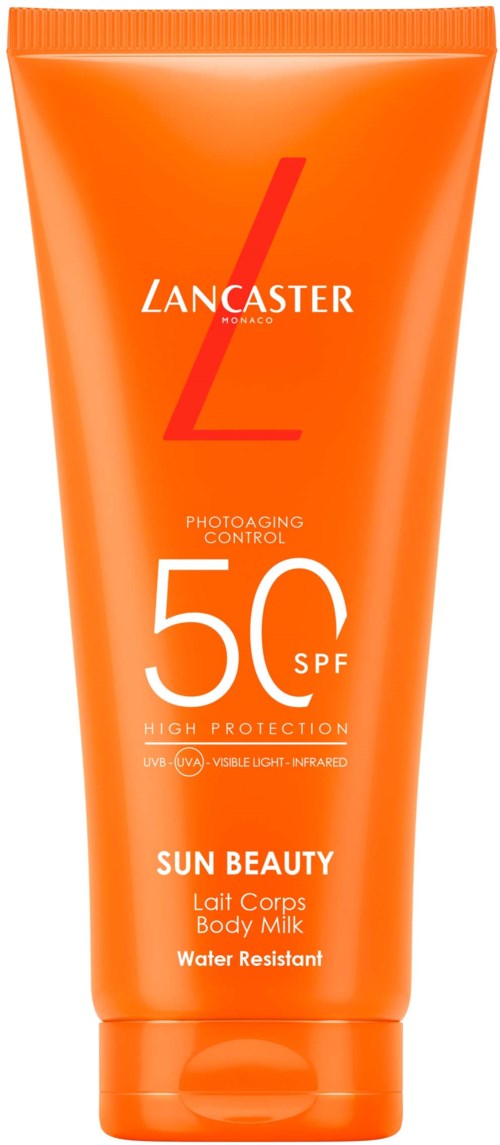 Oranje tube van Lancaster Sun Beauty lichaamsmelk met SPF 50, waterafstotend, hoge bescherming en lichte textuur.