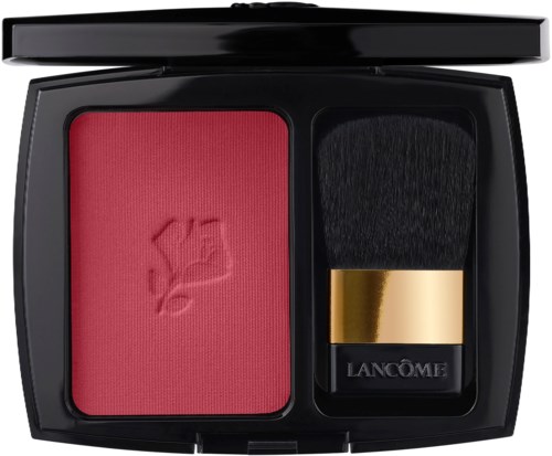 En liten kompakt sminkask innehåller rouge och en svart borste med ett guldband.