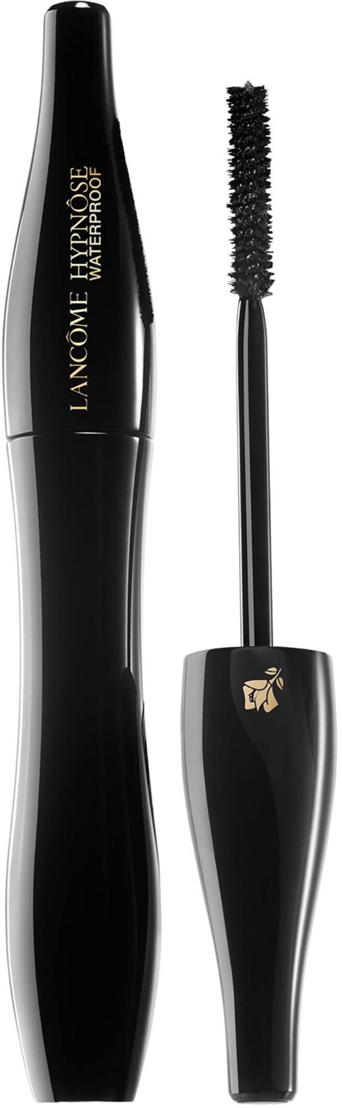 Een zwarte mascara-flacon met een kwast en dop, gemerkt met gouden tekst, ziet er elegant en glanzend uit.