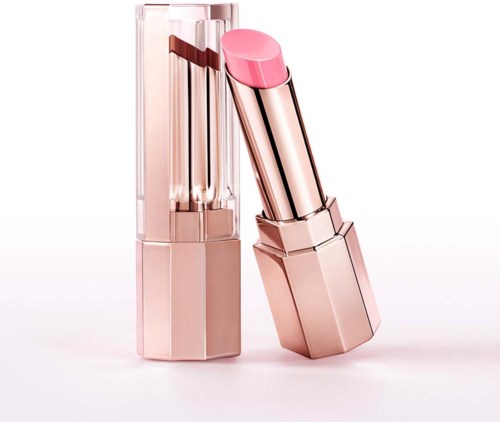 Ein pinkfarbener Lippenstift mit einem glänzenden Goldgehäuse, ein Deckel ist offen.