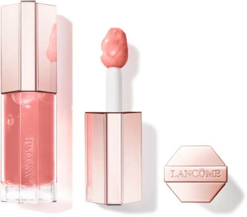 Een roze lippenstift met de dop eraf, die de roze lippenstift binnenin en de dop aan de rechterkant laat zien.