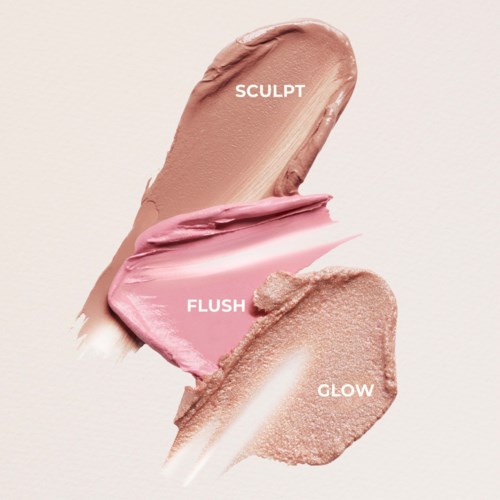 Kolme meikkinäytteitä nimeltä Sculpt, Flush ja Glow vaalealla taustalla.