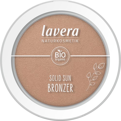 Ein runder Behälter mit natürlichem Bronzer, beige Puder, gekennzeichnet 'Lavera Bio Organic Solid Sun Bronzer,' und einem Blattmuster.