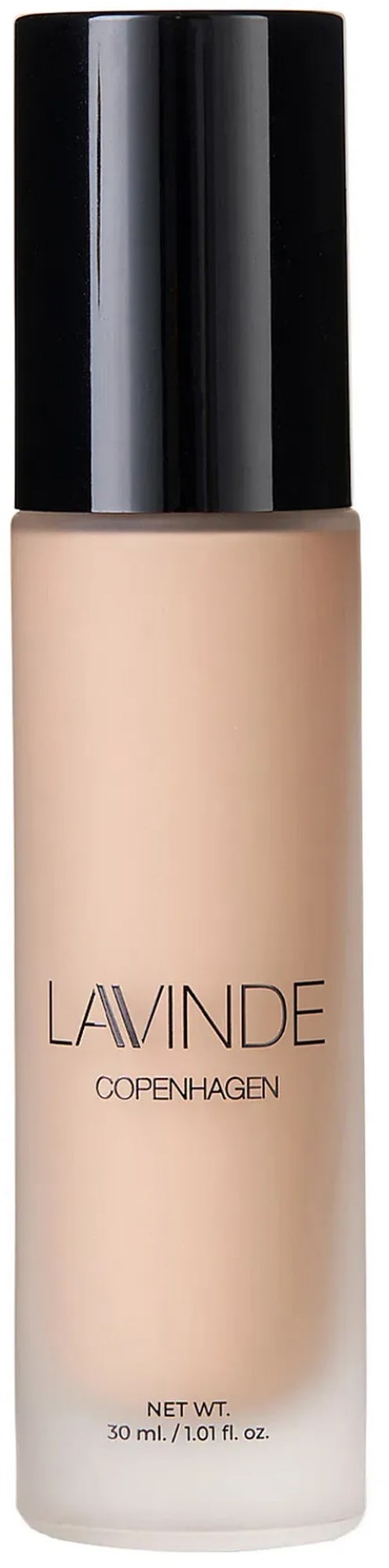 Flesje vloeibare foundation met zwarte dop, merknaam Lavinde Copenhagen, 30 ml.