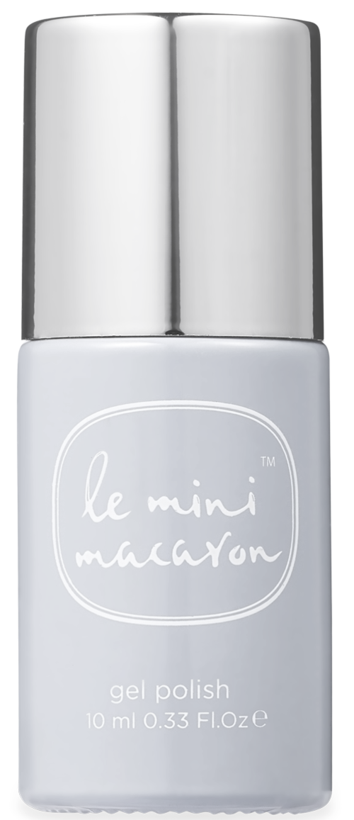 En liten flaska med ljusgrå gel-lack med ett silverlock, märkt 'le mini macaron' och 'gel polish'.
