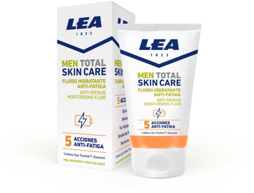 En eske og tube av LEA Men Total Skin Care anti-trøtthetsfuktemiddel med SPF, 5 anti-trøtthetsfunksjoner, og et blått og orange design.