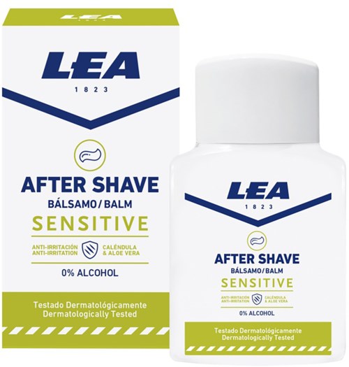 Eine weiße Flasche und Packung LEA Sensitive After Shave Balsam, beschriftet mit blauer und grüner Schrift, für empfindliche Haut.