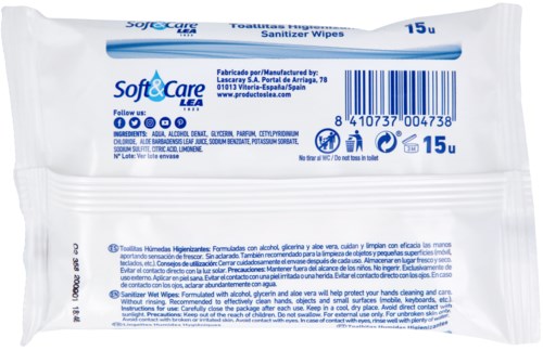 Eine Packung mit 15 Feuchttüchern, gelabelt Soft & Care, mit Inhaltsstoffen und Barcode, hauptsächlich blaue und weiße Verpackung.