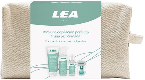 Eine beige texturierte Tasche mit einem LEA Hautpflege-Set und einem Etikett auf Spanisch.
