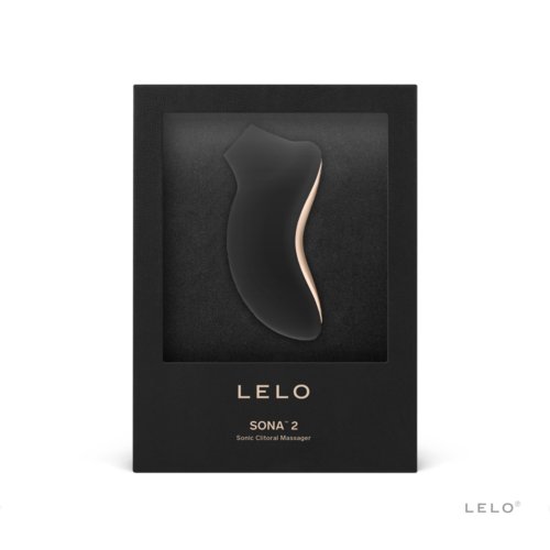 Eine schwarze Box mit einem schlanken, gebogenen Gerät darin, beschriftet 'LELO SONA 2 Sonic Clitoral Massager'.