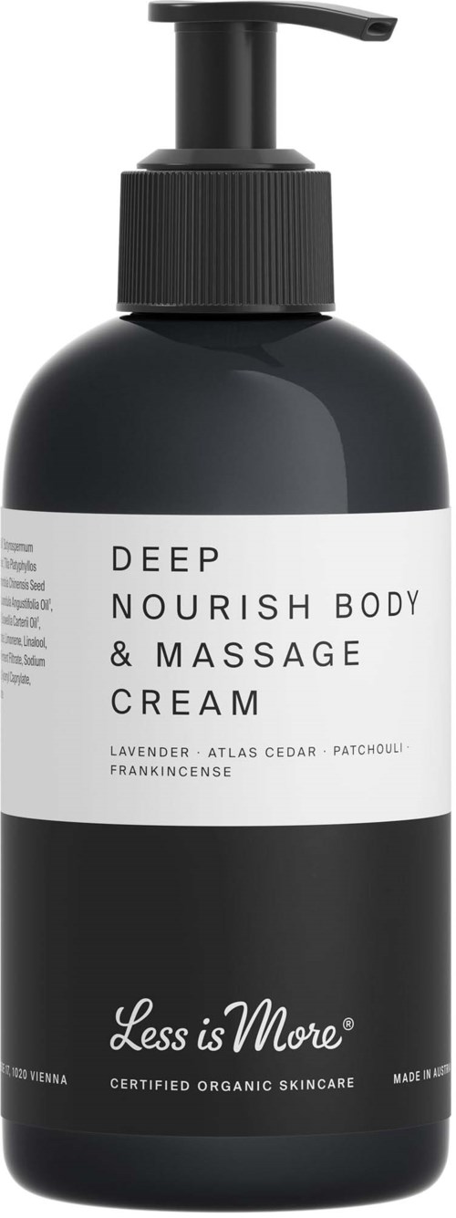 En svart flaske med pumpe, merket som deep nourish body og massage cream, med ingredienser som lavendel, sedertre og frankincense.